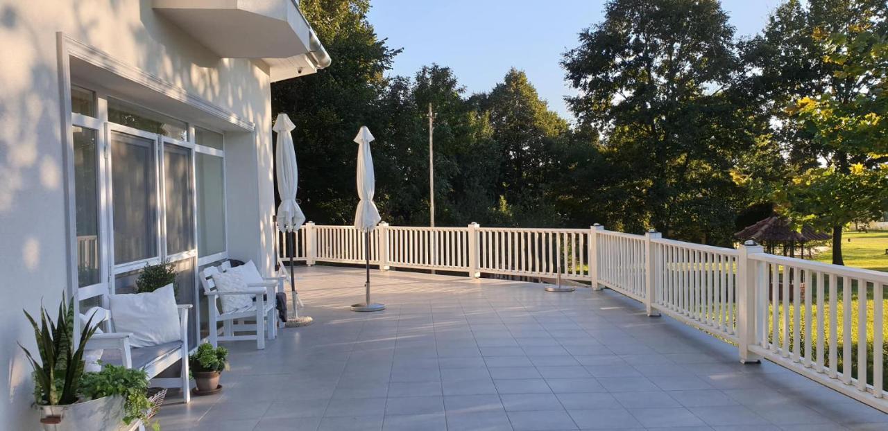 Magnolia Hotel Nagykanizsa Bagian luar foto