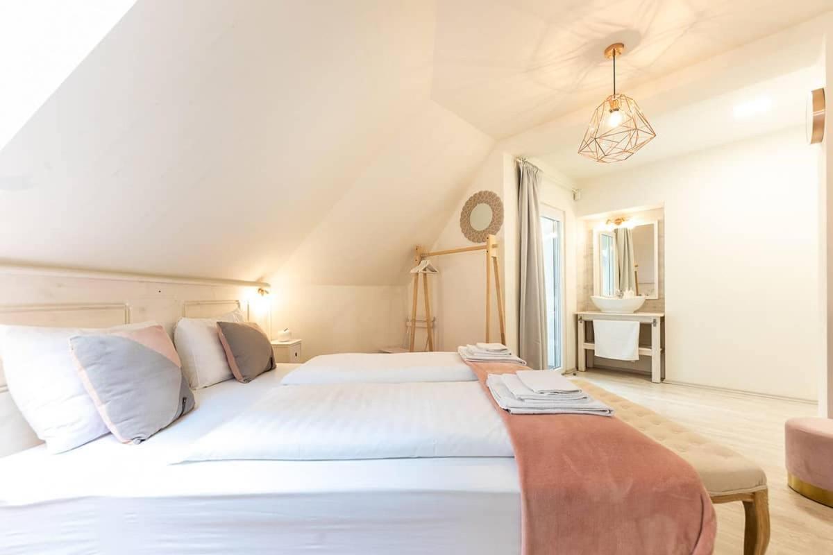 Magnolia Hotel Nagykanizsa Bagian luar foto